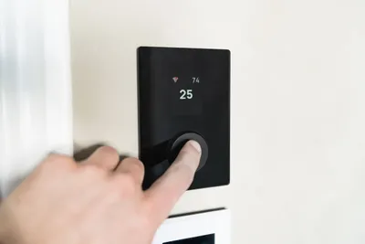Smart thermostat heating control interface