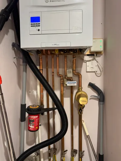 Vaillant ecoFIT pure boiler with MagnaClean filter and Hive thermostat installed in Lambeth SE11 — Pristine Gas Ltd