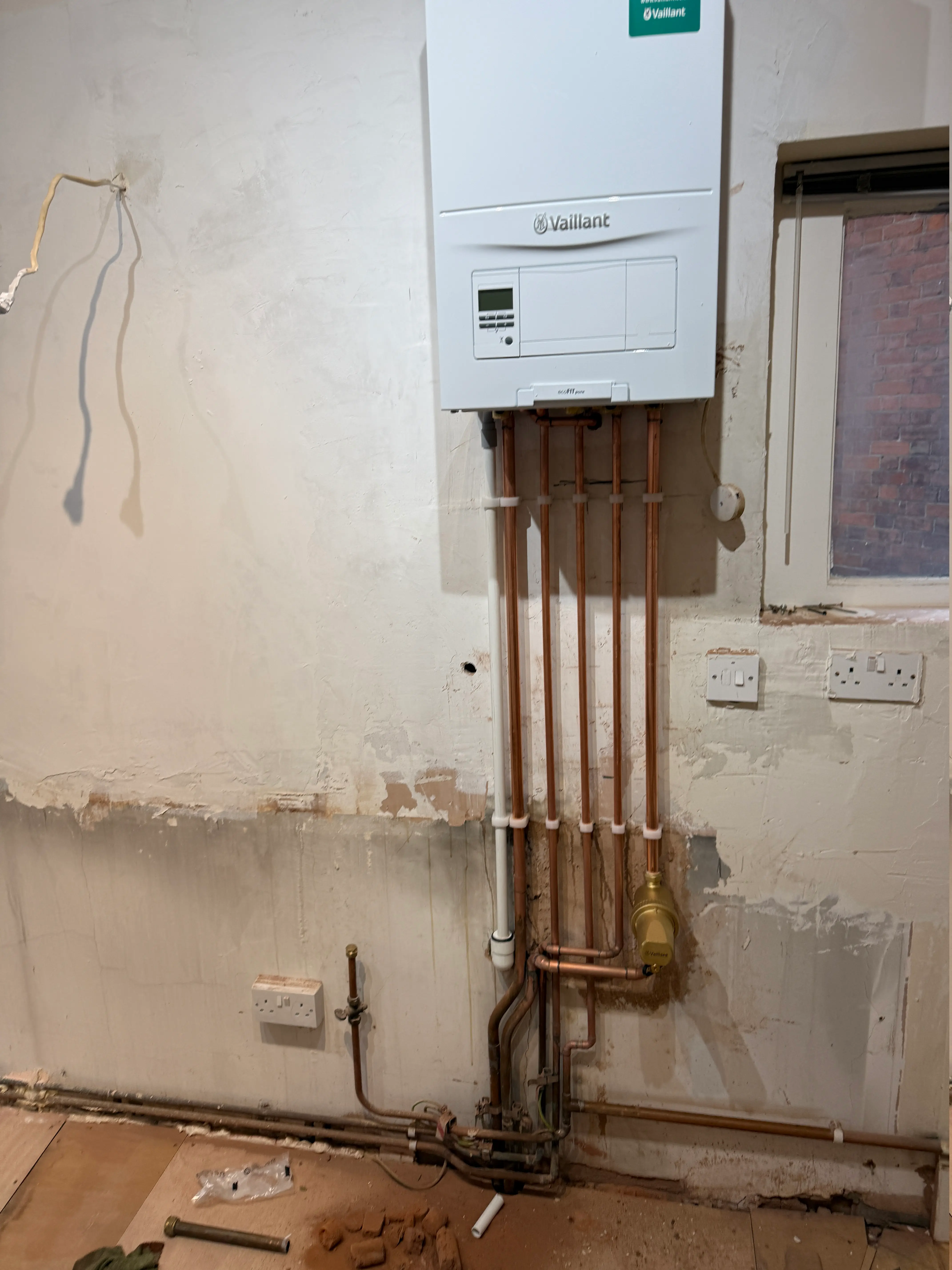 New Vaillant boiler installation in Poplar E14 London — Pristine Gas Ltd